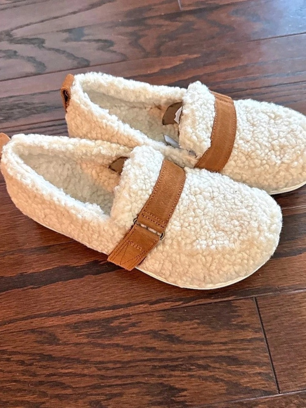 Vionic Imogen faux shearling slippers fall winter cozy casual loungewear size 8 - Picture 3 of 8